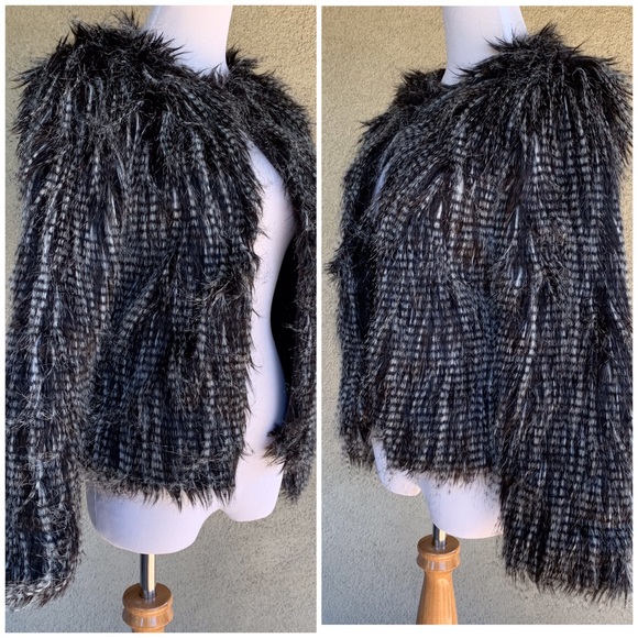 “Haoduoyi” Feathery Faux Fur Coat B&W 70s Retro XS - Picture 3 of 8